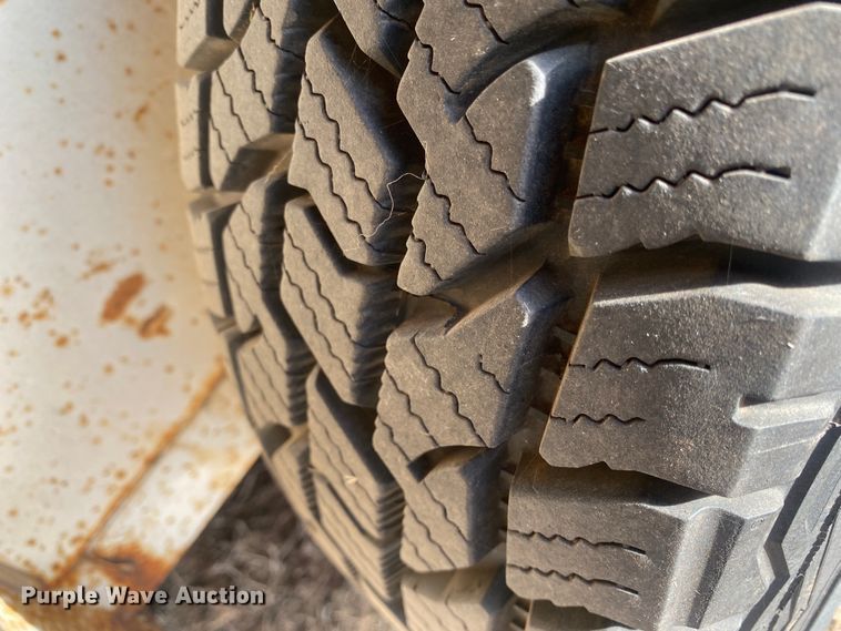 image for item DL1287 2001 W-W 10400-R  enclosed cargo trailer