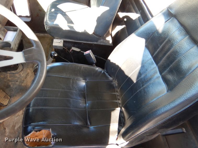 image for item DL3528 1994 Kenworth T800  crane truck