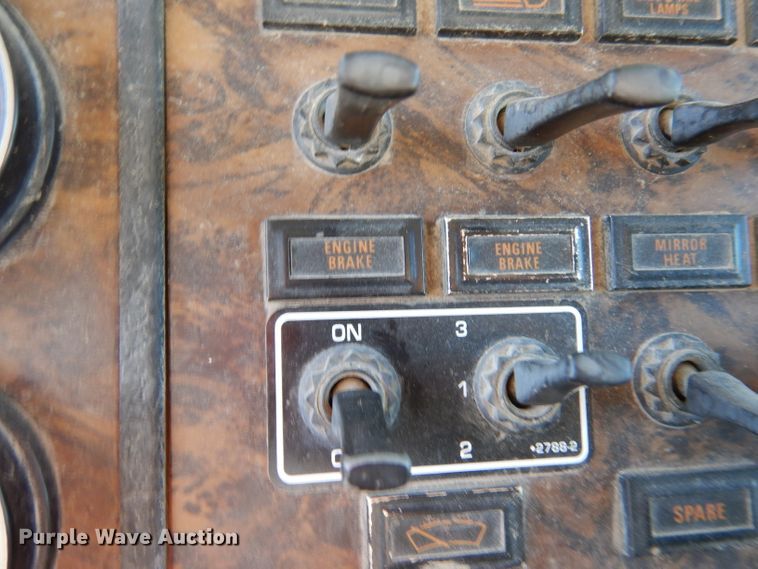 image for item DL3528 1994 Kenworth T800  crane truck