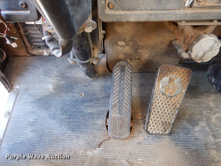 image for item DL3528 1994 Kenworth T800  crane truck