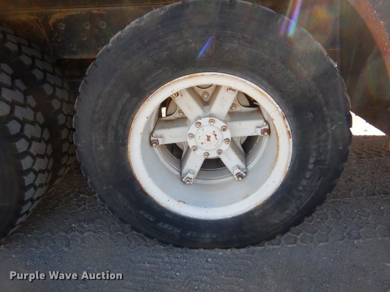 image for item DL3528 1994 Kenworth T800  crane truck