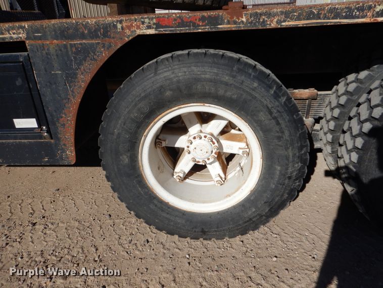 image for item DL3528 1994 Kenworth T800  crane truck