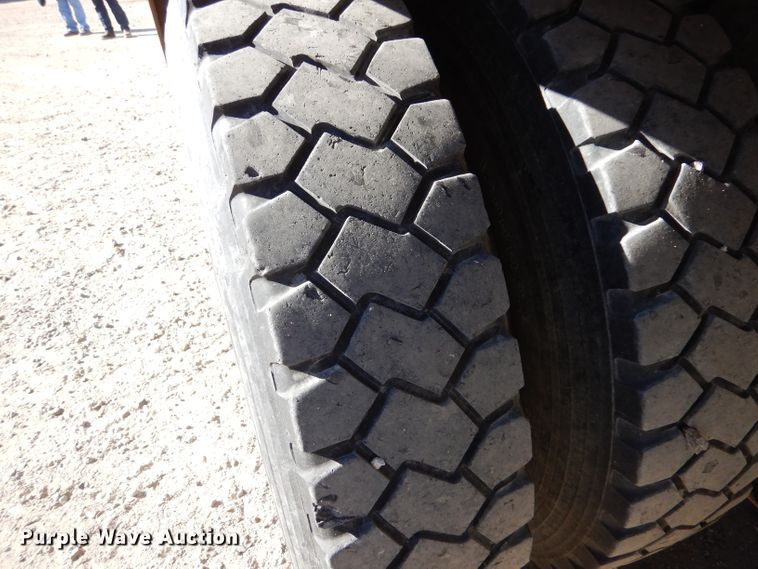 image for item DL3528 1994 Kenworth T800  crane truck