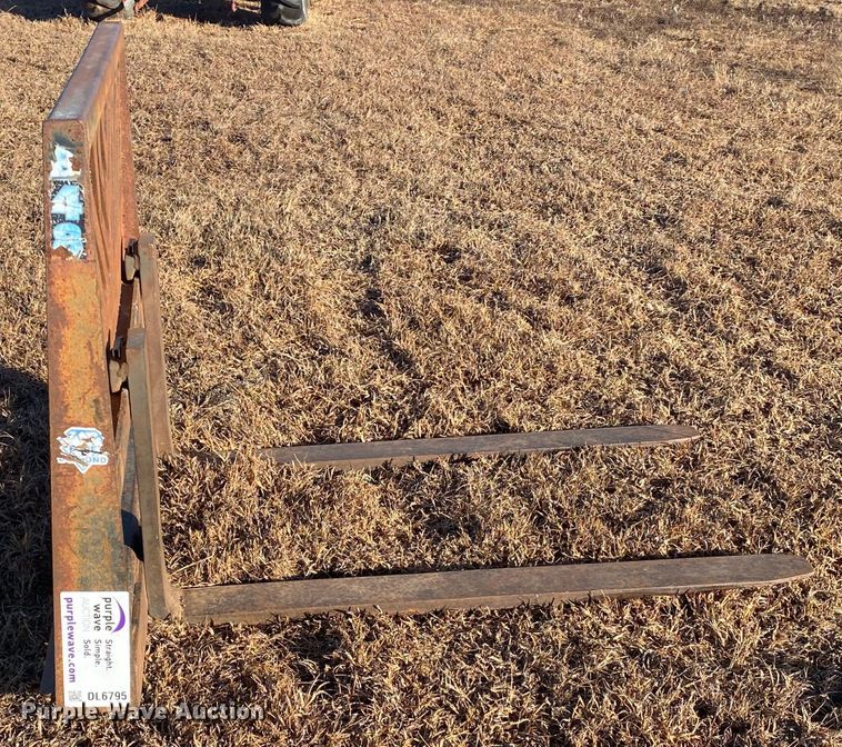 image for item DL6795 48" L skid steer forks