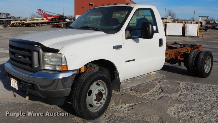 image for item DM4448 2002 Ford F450 Super Duty XL  truck cab and chassis