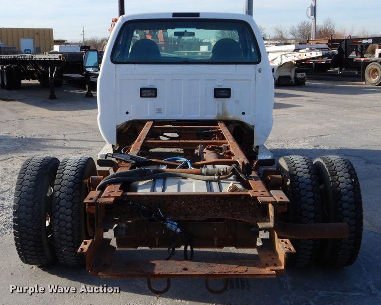 image for item DM4448 2002 Ford F450 Super Duty XL  truck cab and chassis