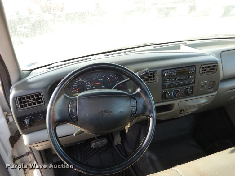 image for item DM4448 2002 Ford F450 Super Duty XL  truck cab and chassis