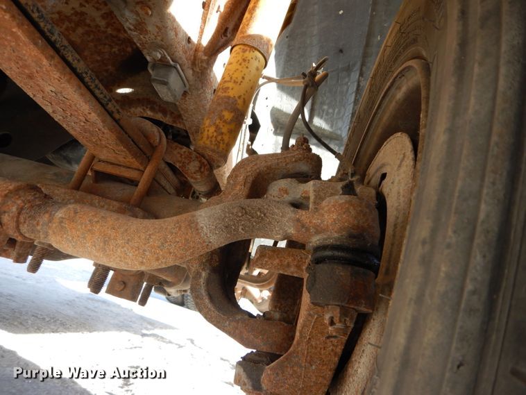 image for item DM4448 2002 Ford F450 Super Duty XL  truck cab and chassis