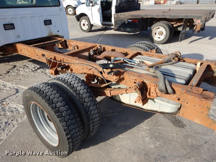 image for item DM4448 2002 Ford F450 Super Duty XL  truck cab and chassis