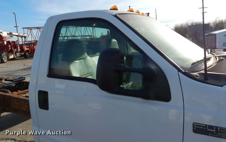 image for item DM4448 2002 Ford F450 Super Duty XL  truck cab and chassis