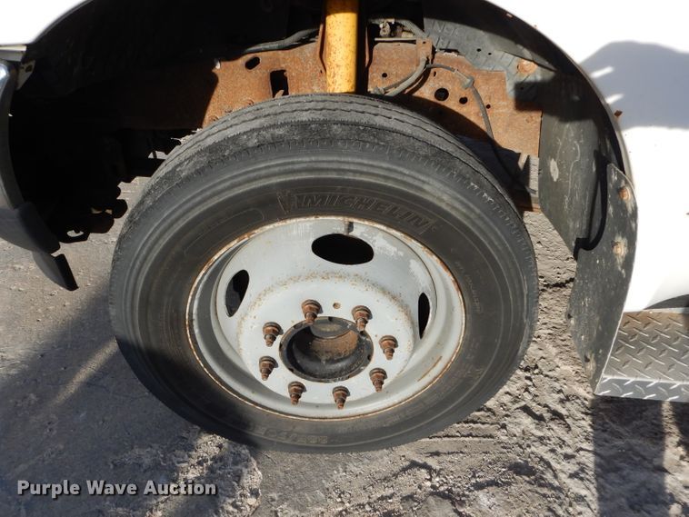 image for item DM4448 2002 Ford F450 Super Duty XL  truck cab and chassis