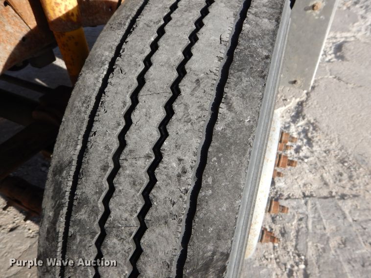 image for item DM4448 2002 Ford F450 Super Duty XL  truck cab and chassis