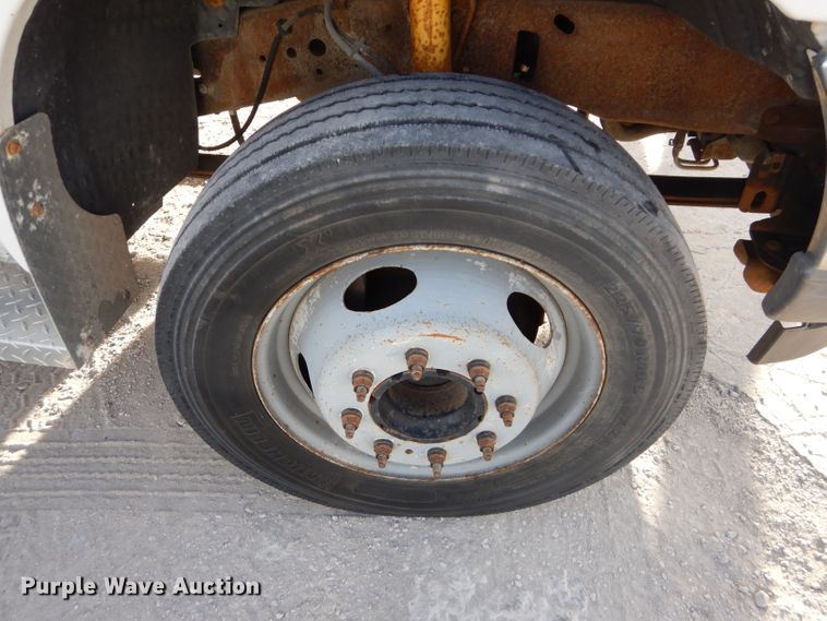 image for item DM4448 2002 Ford F450 Super Duty XL  truck cab and chassis