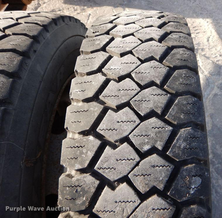 image for item DM4448 2002 Ford F450 Super Duty XL  truck cab and chassis