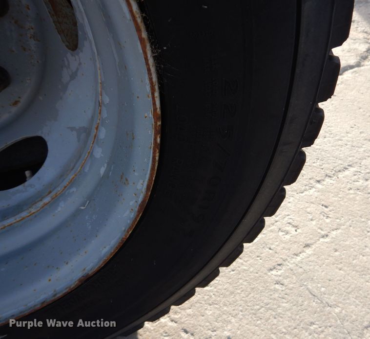 image for item DM4448 2002 Ford F450 Super Duty XL  truck cab and chassis