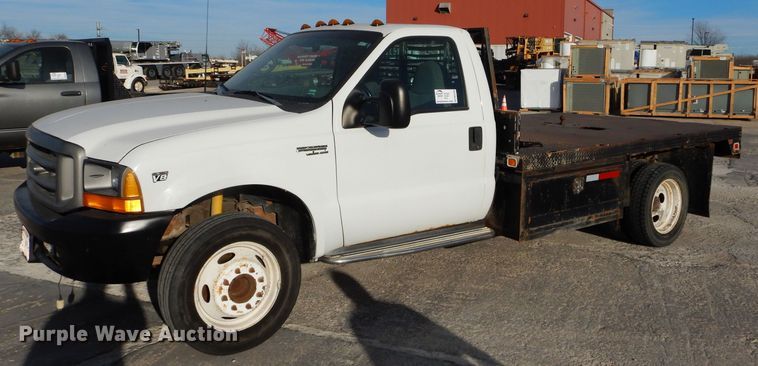 image for item DM4449 1999 Ford F550  flatbed truck