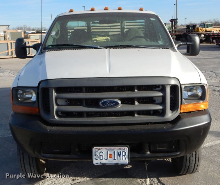 image for item DM4449 1999 Ford F550  flatbed truck