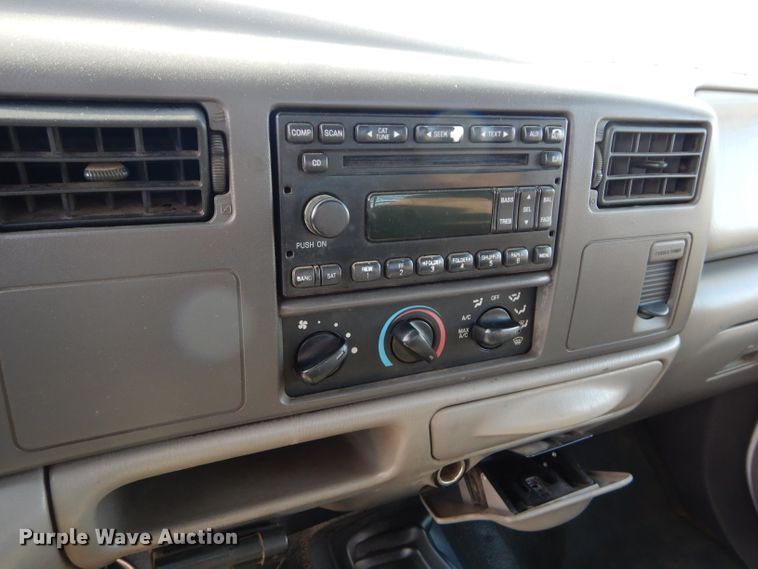 image for item DM4449 1999 Ford F550  flatbed truck