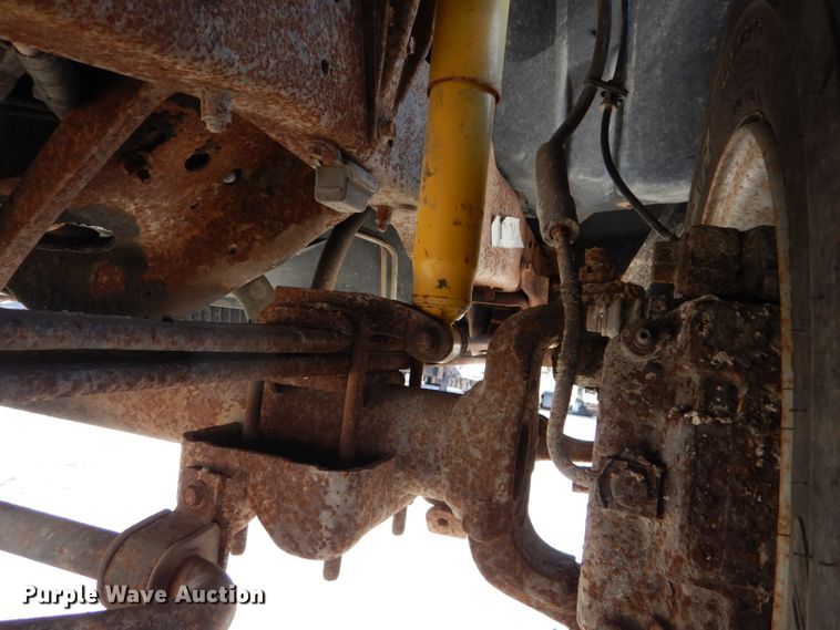 image for item DM4449 1999 Ford F550  flatbed truck