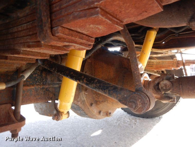 image for item DM4449 1999 Ford F550  flatbed truck