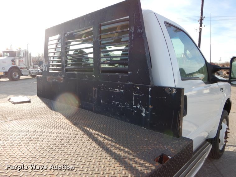 image for item DM4449 1999 Ford F550  flatbed truck