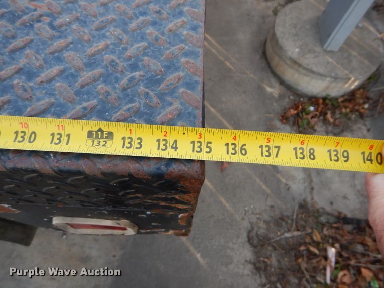 image for item DM4449 1999 Ford F550  flatbed truck