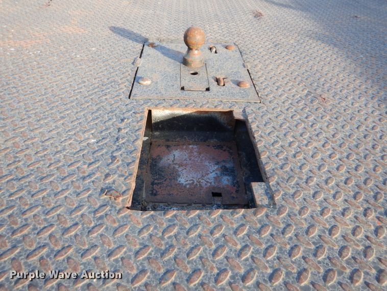 image for item DM4449 1999 Ford F550  flatbed truck