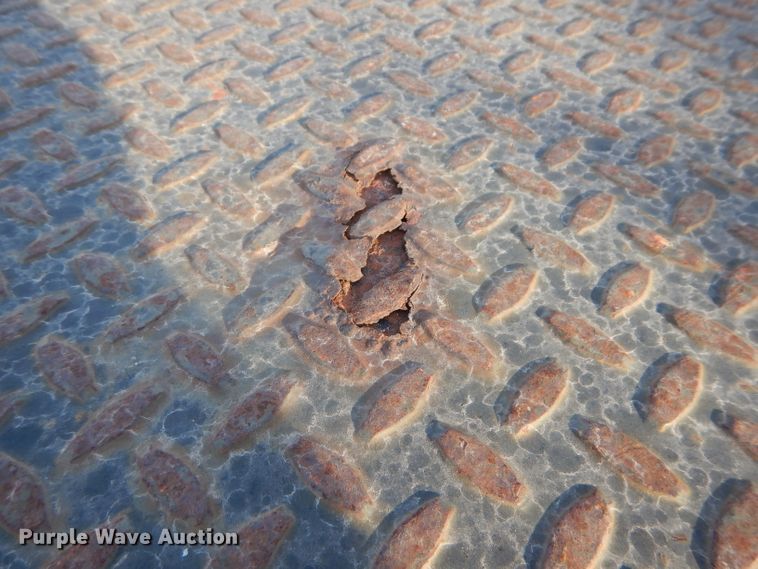 image for item DM4449 1999 Ford F550  flatbed truck