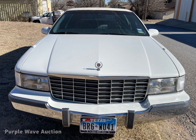 image for item DN0088 1995 Cadillac Fleetwood  limousine