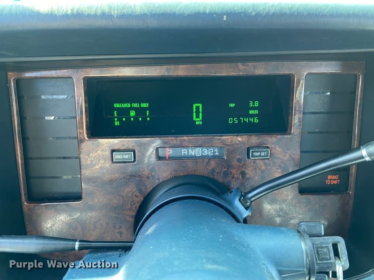 image for item DN0088 1995 Cadillac Fleetwood  limousine