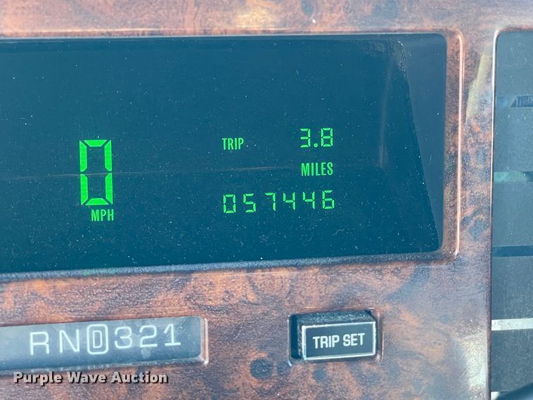 image for item DN0088 1995 Cadillac Fleetwood  limousine