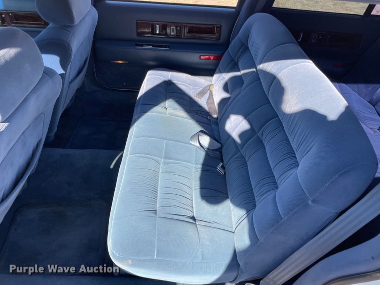 image for item DN0088 1995 Cadillac Fleetwood  limousine