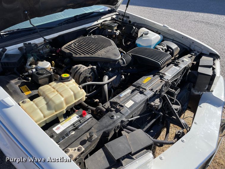 image for item DN0088 1995 Cadillac Fleetwood  limousine