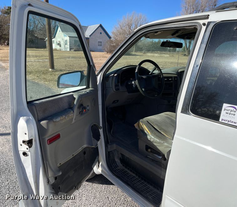 image for item DN0090 2001 Chevrolet Astro  van