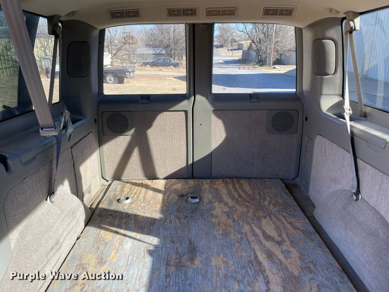 image for item DN0090 2001 Chevrolet Astro  van