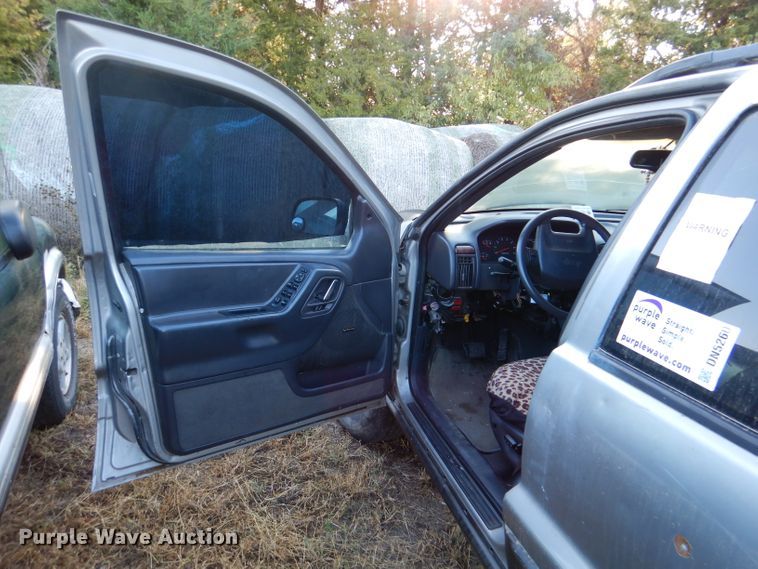 image for item DN5260 2000 Jeep Grand Cherokee  SUV