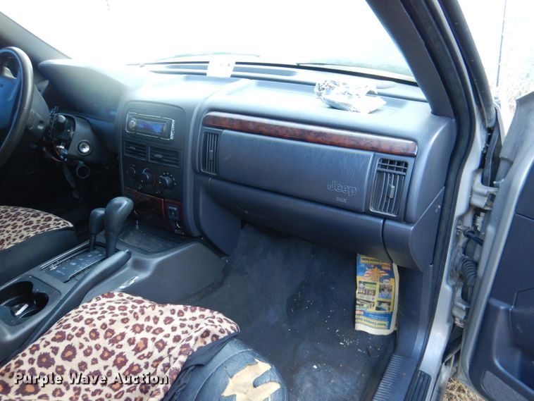 image for item DN5260 2000 Jeep Grand Cherokee  SUV