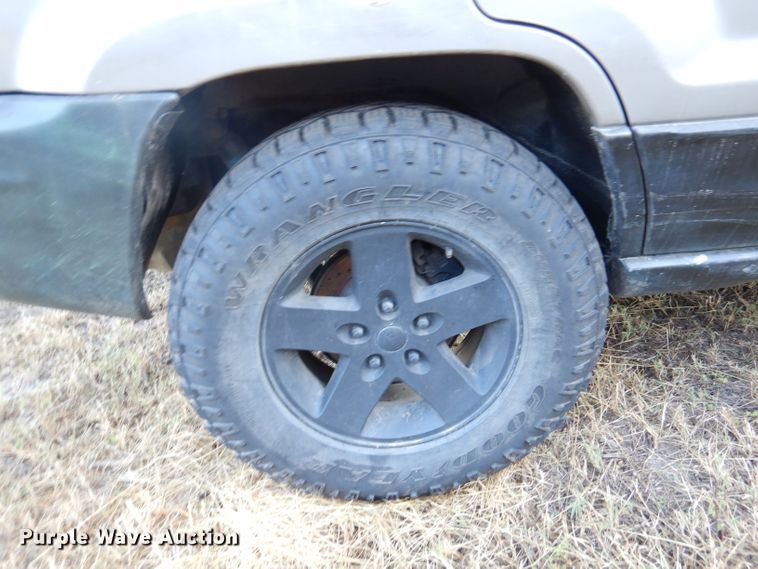 image for item DN5260 2000 Jeep Grand Cherokee  SUV