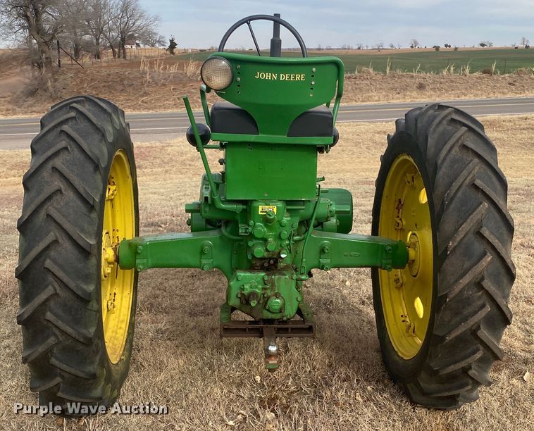 image for item IG9273 1953 John Deere 50  tractor