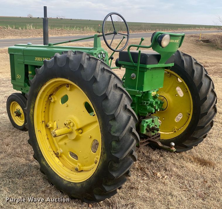 image for item IG9273 1953 John Deere 50  tractor