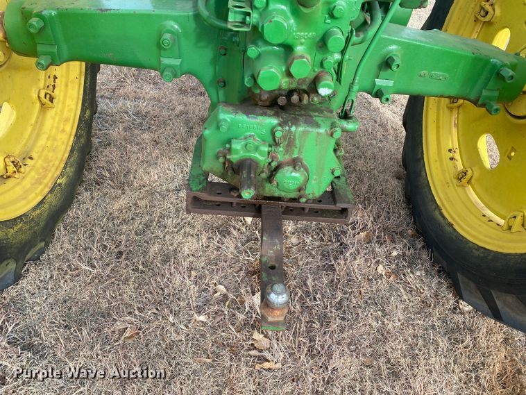 image for item IG9273 1953 John Deere 50  tractor