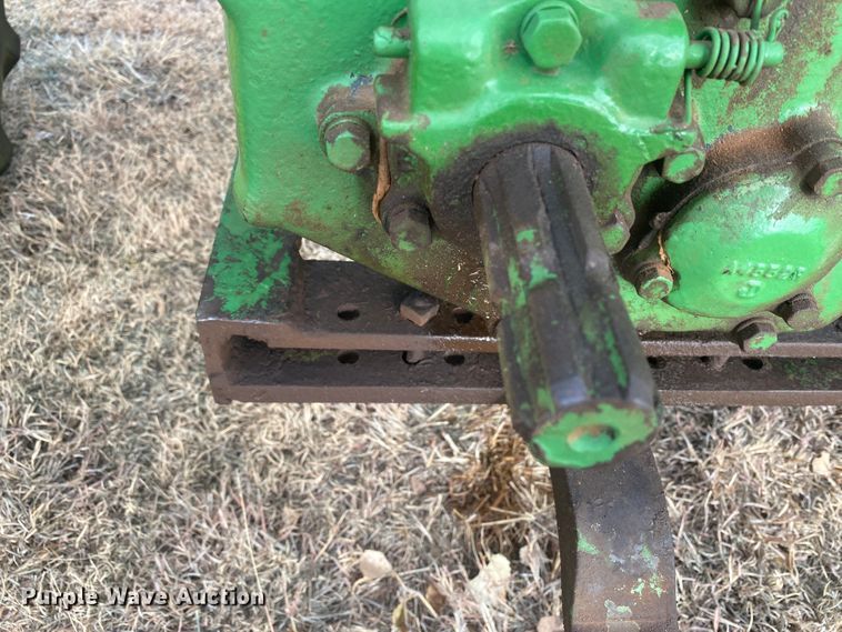 image for item IG9273 1953 John Deere 50  tractor