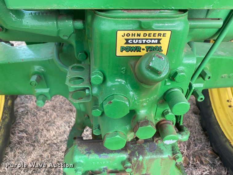 image for item IG9273 1953 John Deere 50  tractor