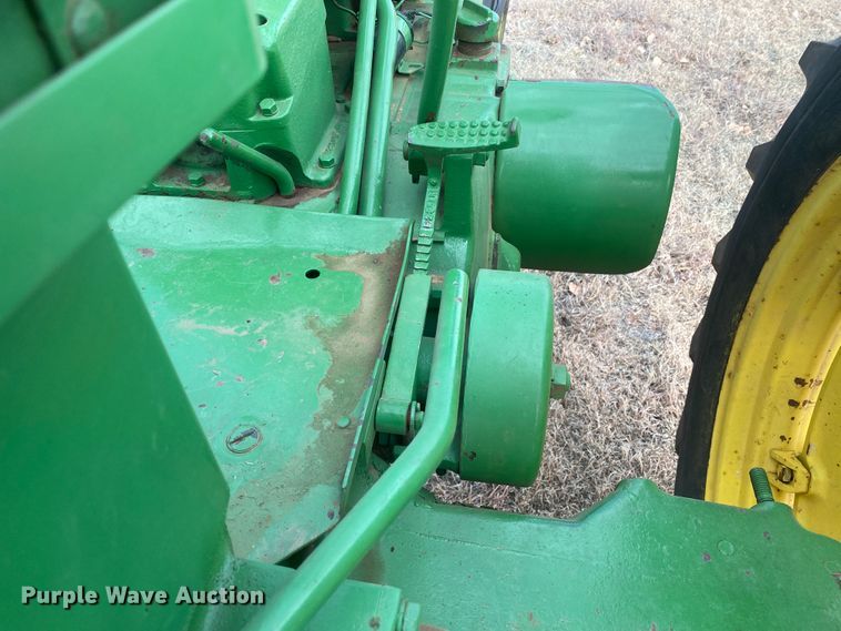 image for item IG9273 1953 John Deere 50  tractor