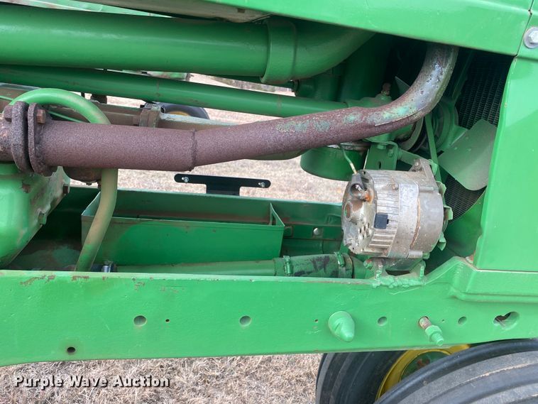 image for item IG9273 1953 John Deere 50  tractor
