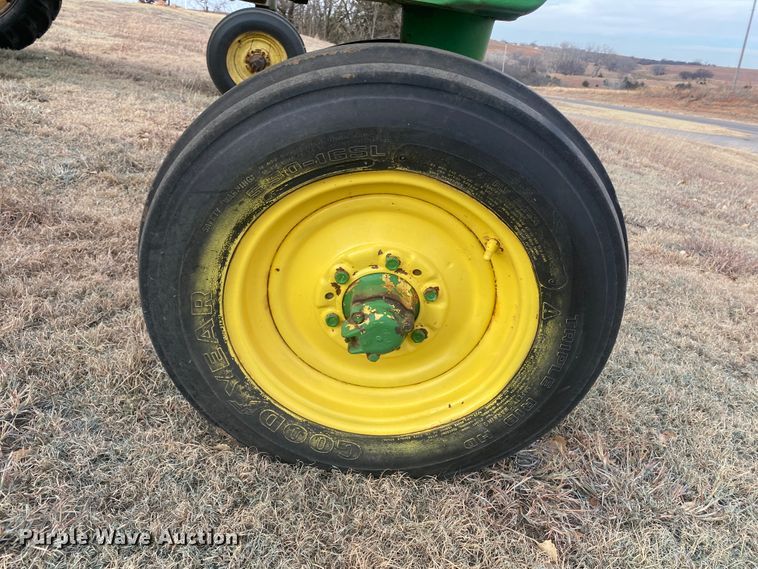 image for item IG9273 1953 John Deere 50  tractor