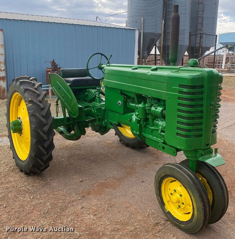 image for item IG9274 John Deere MT  tractor