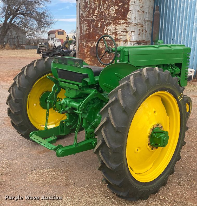image for item IG9274 John Deere MT  tractor