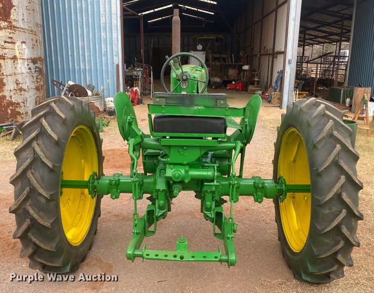 image for item IG9274 John Deere MT  tractor