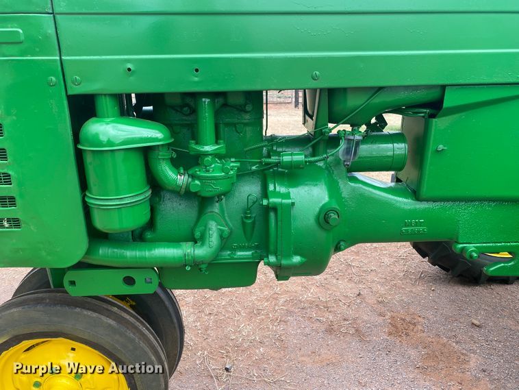 image for item IG9274 John Deere MT  tractor
